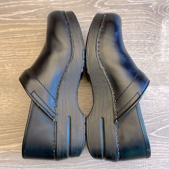Dansko Professional Black Box Leather Clogs Women’s Size 8.5-9/EU 39 - Picture 8 of 10